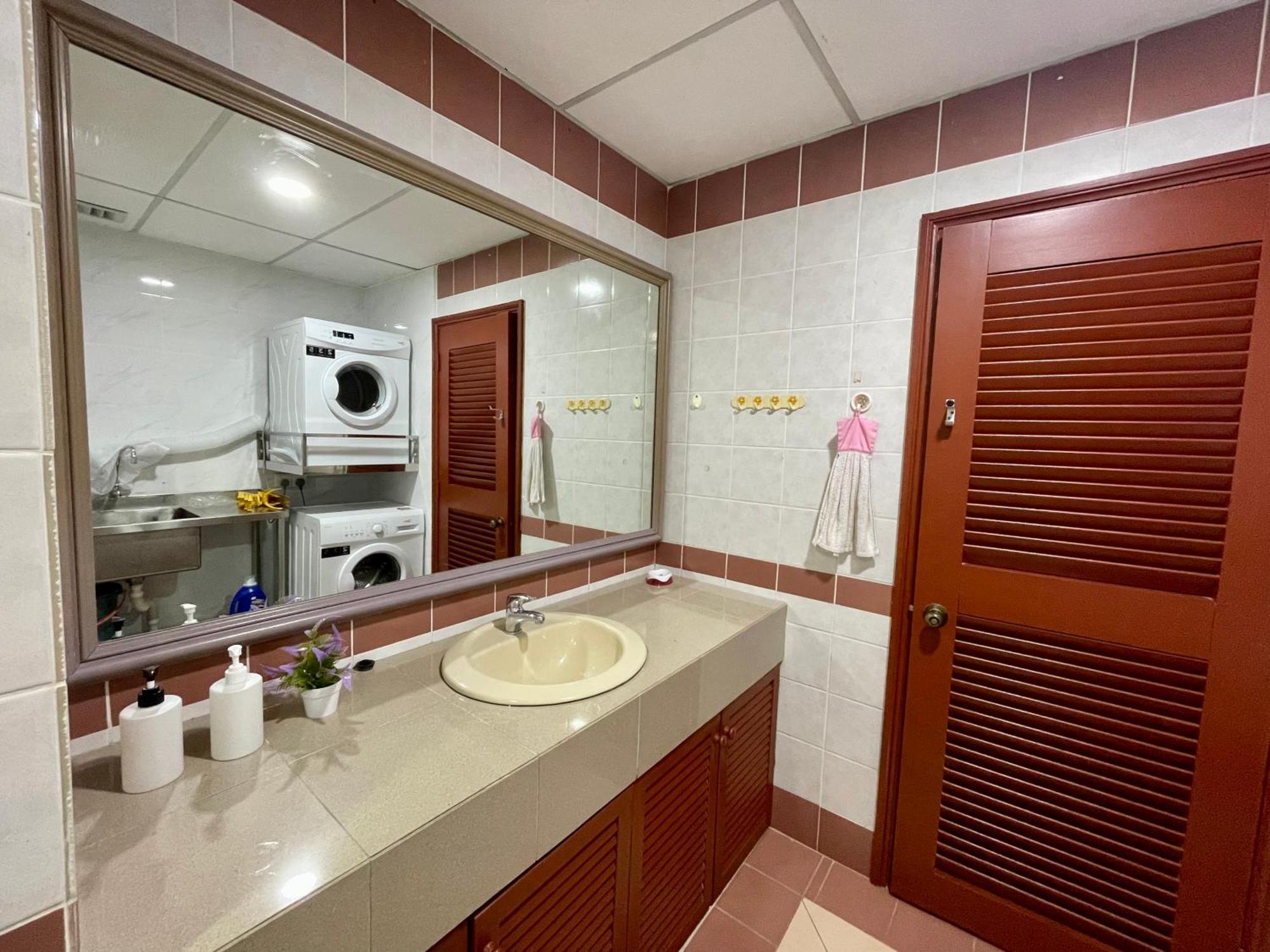 Kuching City Center Riverbank Suites With Marvelous River View Exterior photo